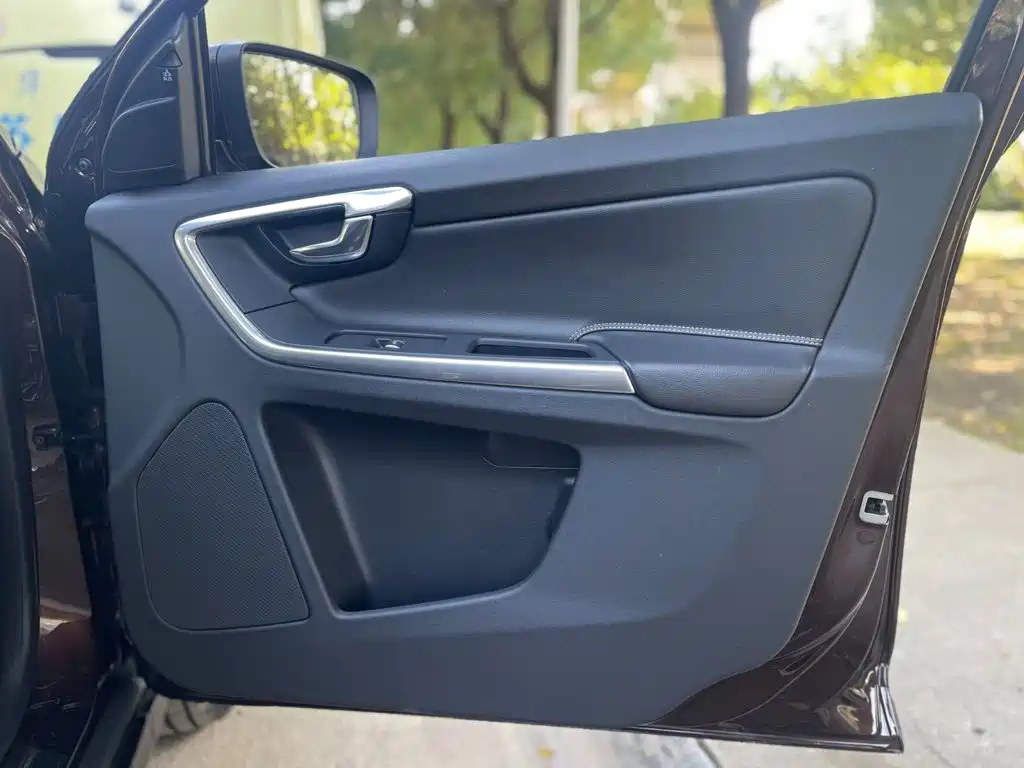 Volvo XC60 — миниатюра 18