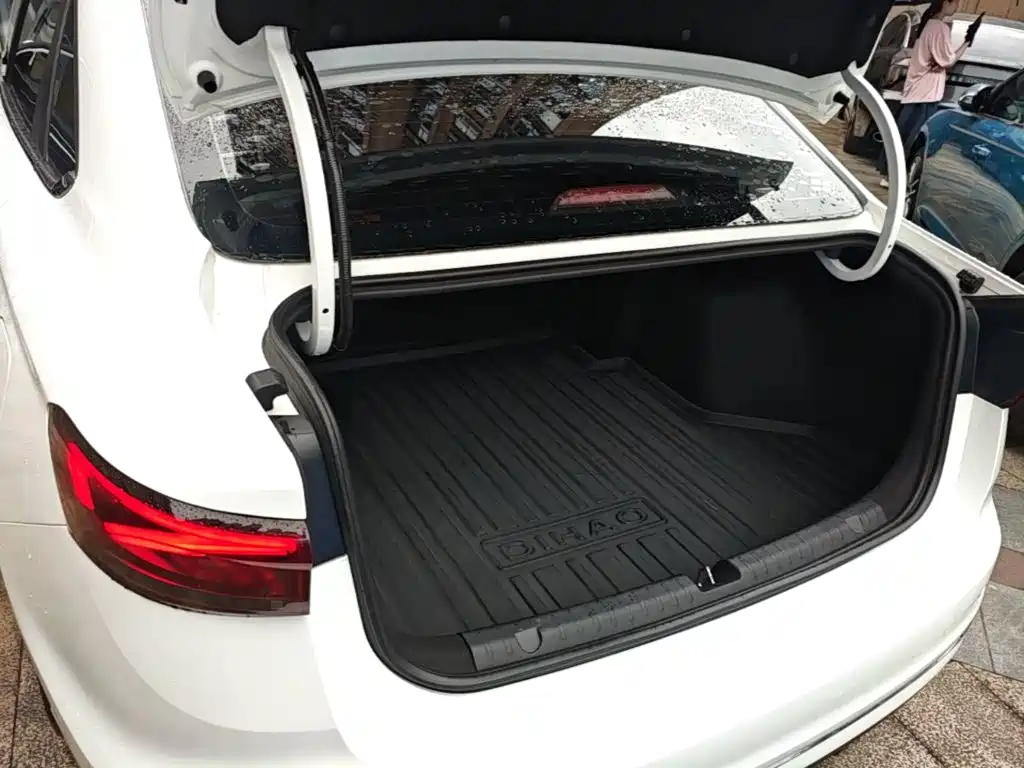 Geely Emgrand — миниатюра 19