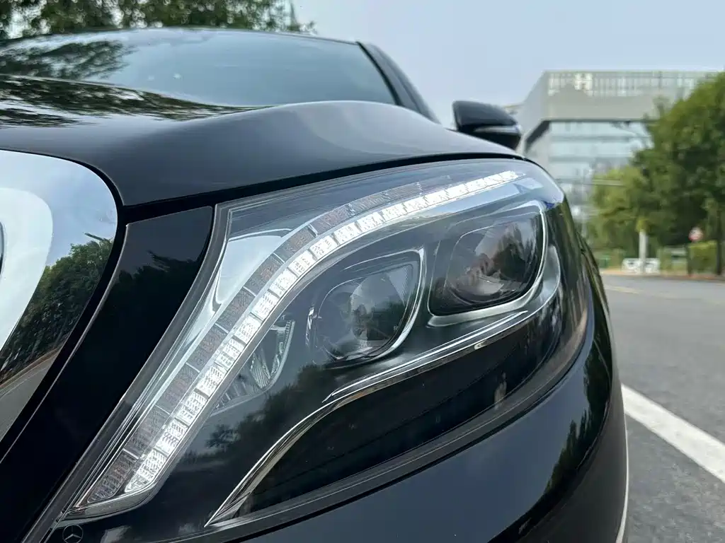 Mercedes-Benz S-Class — миниатюра 4