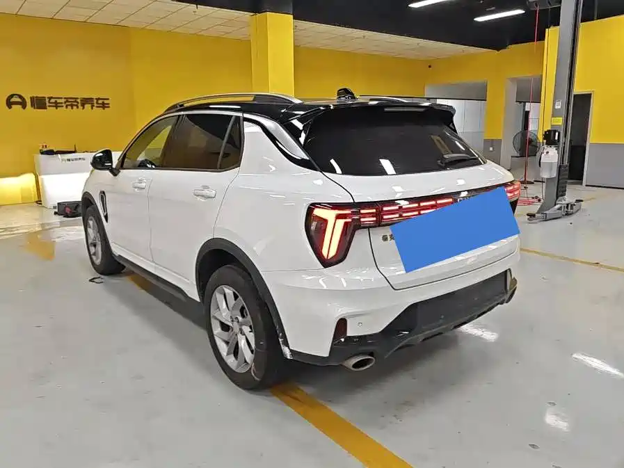 Lynk & Co 01 — миниатюра 4