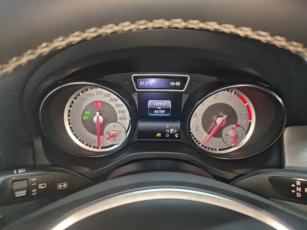 Mercedes-Benz GLA — миниатюра 12