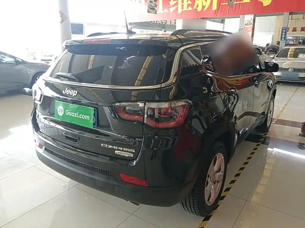 Jeep Compass — миниатюра 7