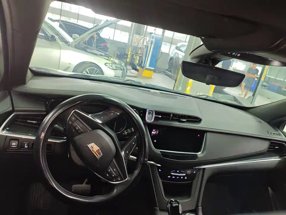 Cadillac XT5 — миниатюра 7