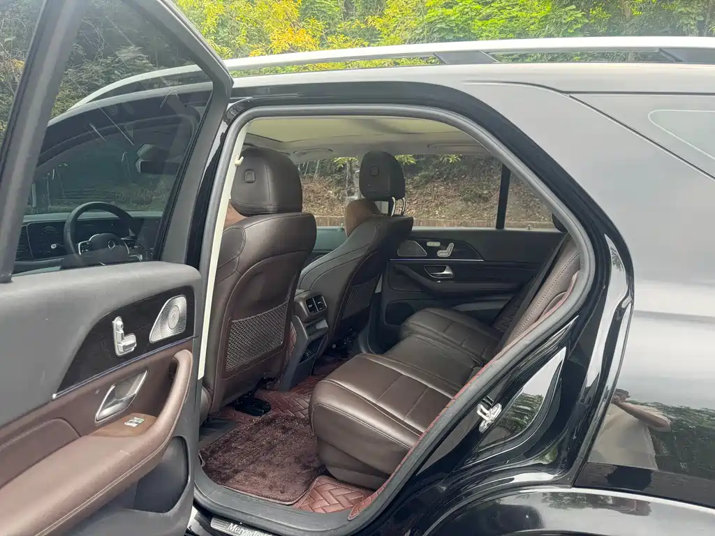 Mercedes-Benz GLE (Import) — миниатюра 7