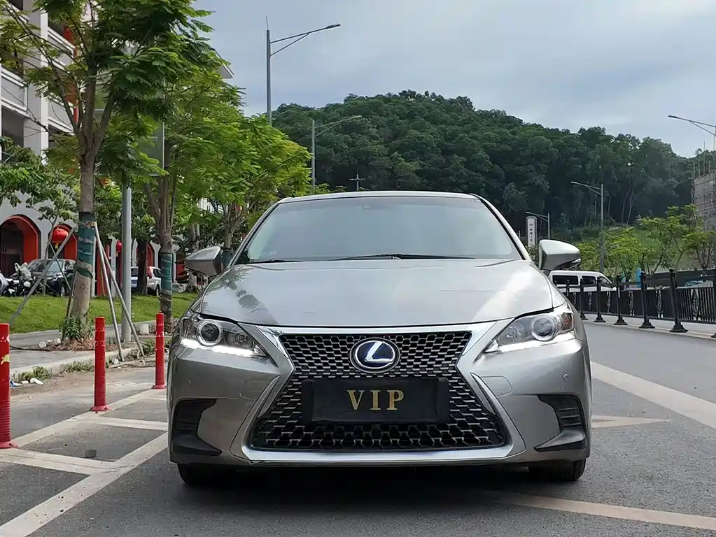Lexus CT — миниатюра 11