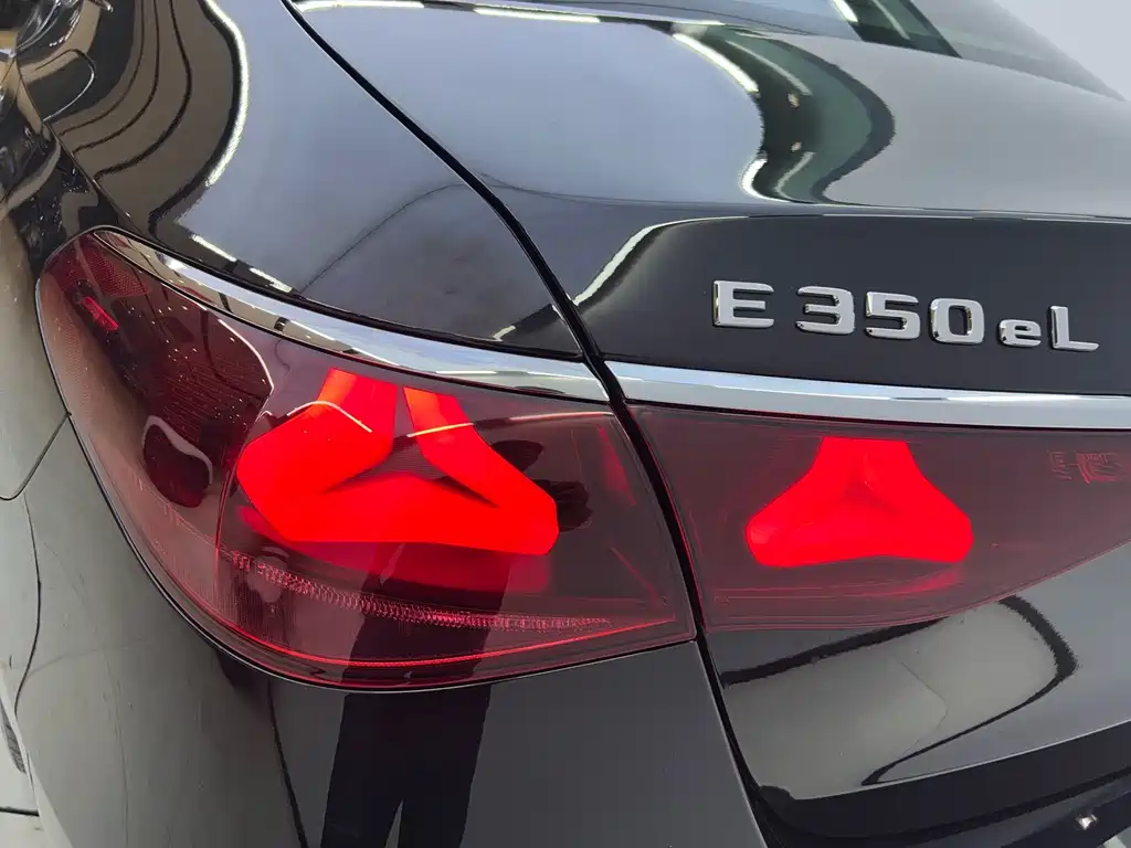 Mercedes-Benz E-Class New Energy — миниатюра 7