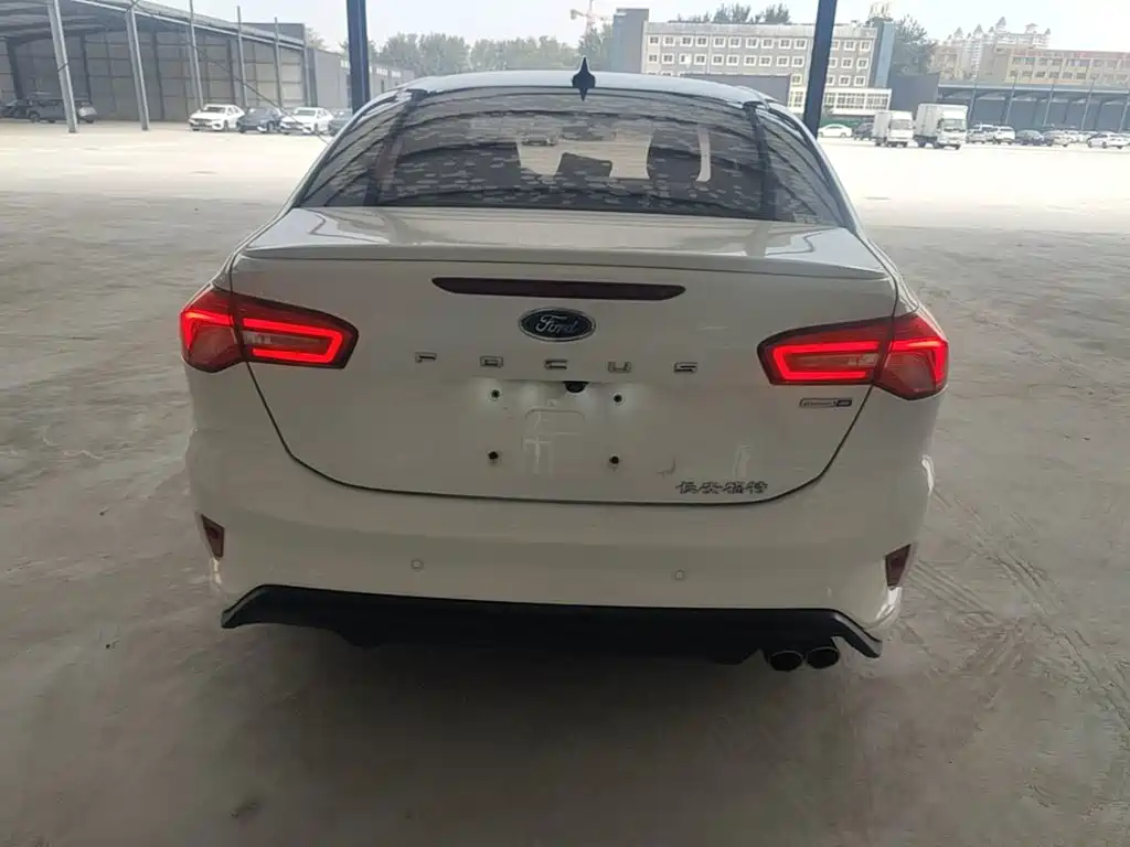 Ford Focus — миниатюра 6