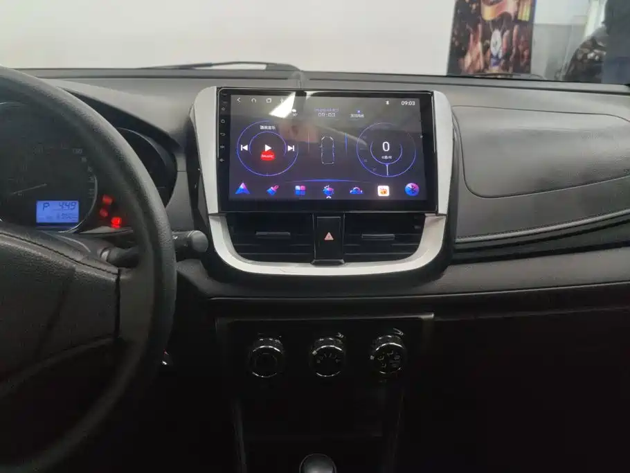 Toyota Yaris L — миниатюра 13
