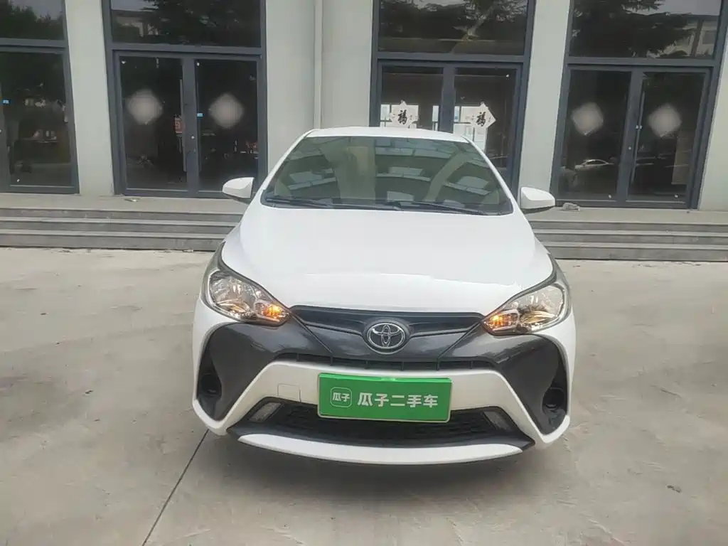 Toyota Yaris L — миниатюра 3