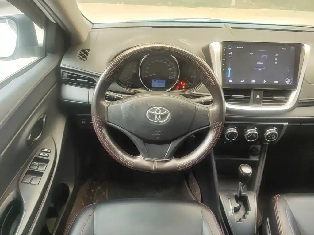 Toyota Yaris L — миниатюра 11