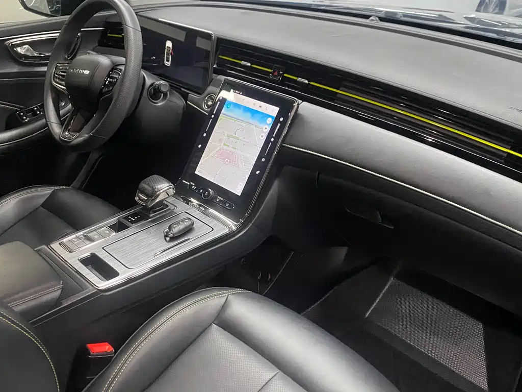 Roewe RX5 — миниатюра 4