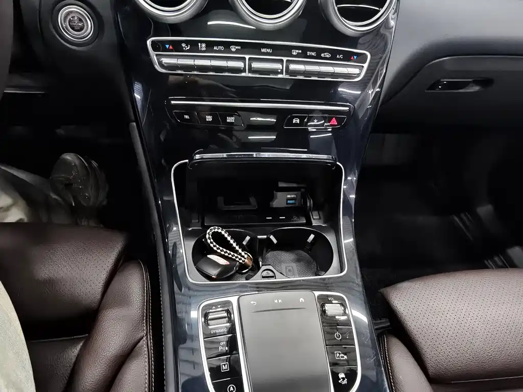 Mercedes-Benz GLC 2022 GLC 260 L 4MATIC