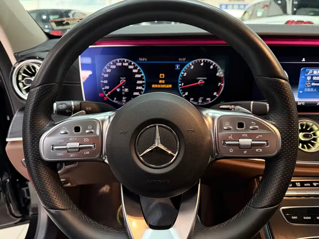 MERCEDES-BENZ E CLASS