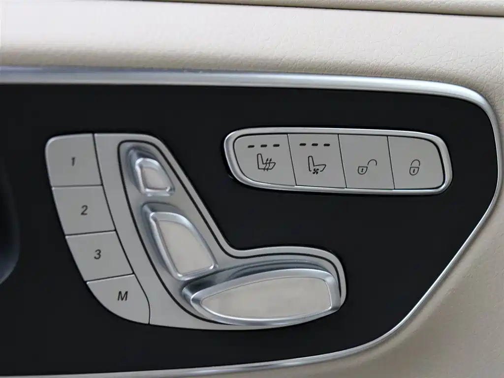 MERCEDES-BENZ V CLASS