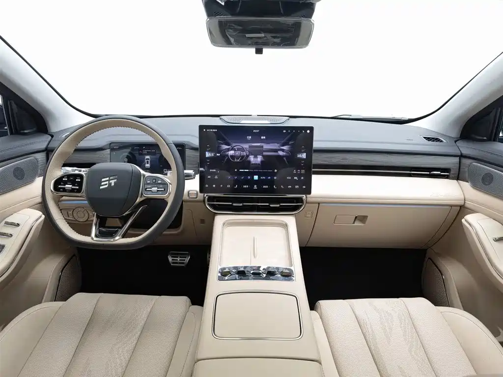 JETOUR L9 2025 1.5TD 2DHT Luxury 6 мест