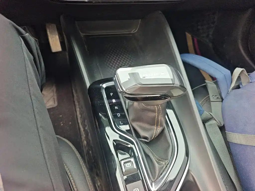 Buick Verano — миниатюра 14