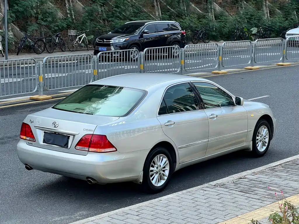 Toyota Crown 2007 2.5L Royal