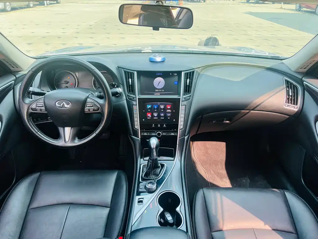 INFINITI Q50L