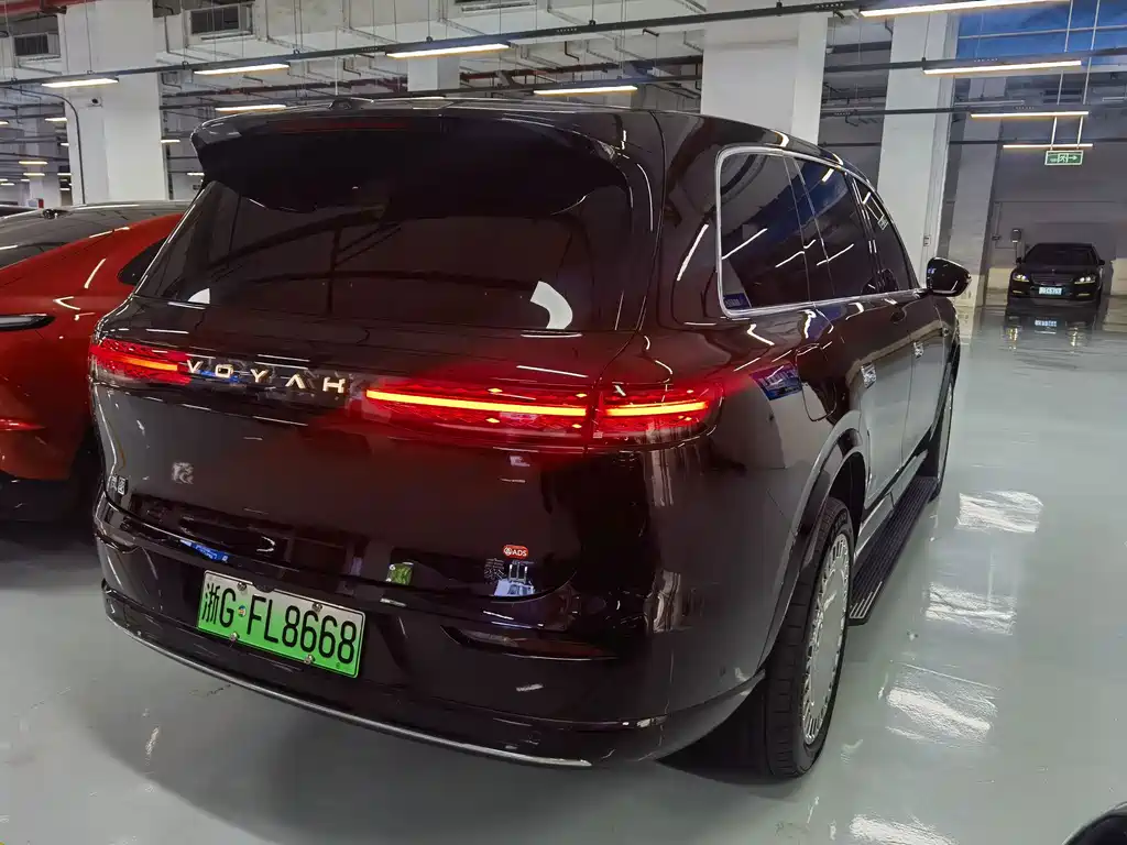 VOYAH Taishan — миниатюра 10