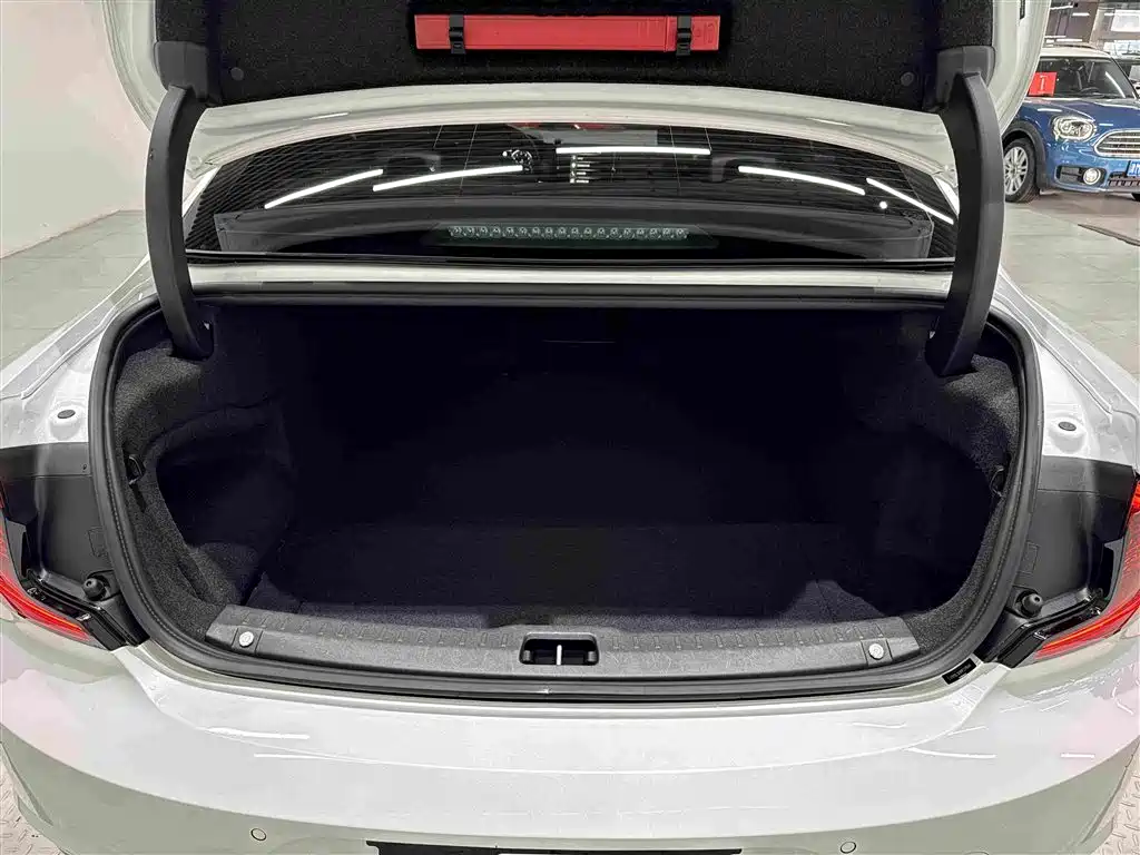 Volvo S90 — миниатюра 25