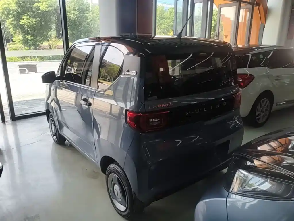 Wuling MINIEV — миниатюра 5