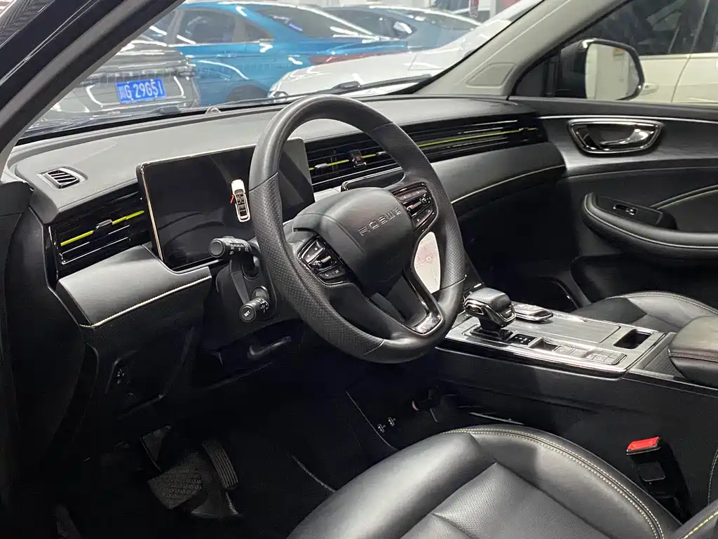 Roewe RX5 — миниатюра 7