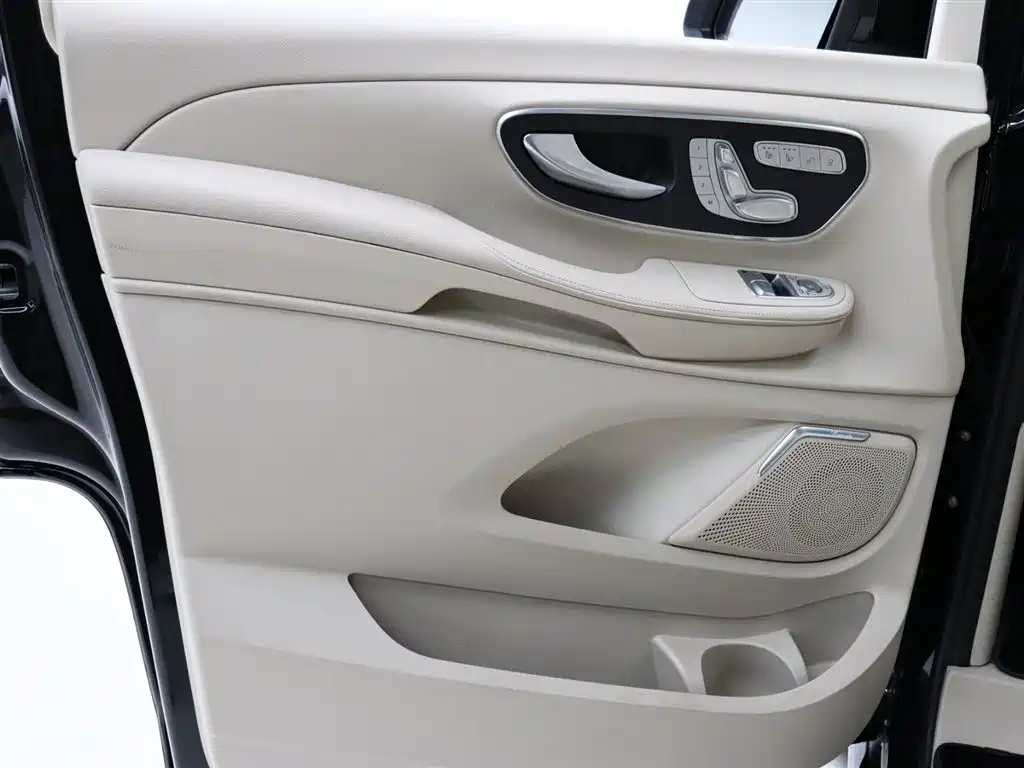 MERCEDES-BENZ V CLASS