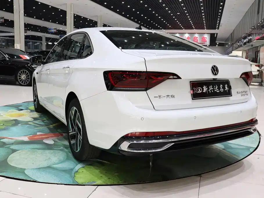 Volkswagen Sagitar — миниатюра 4