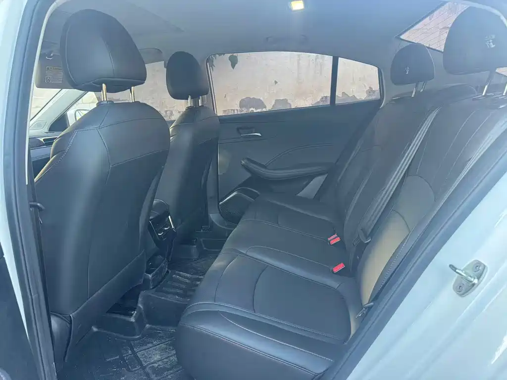 Roewe i5 — миниатюра 6