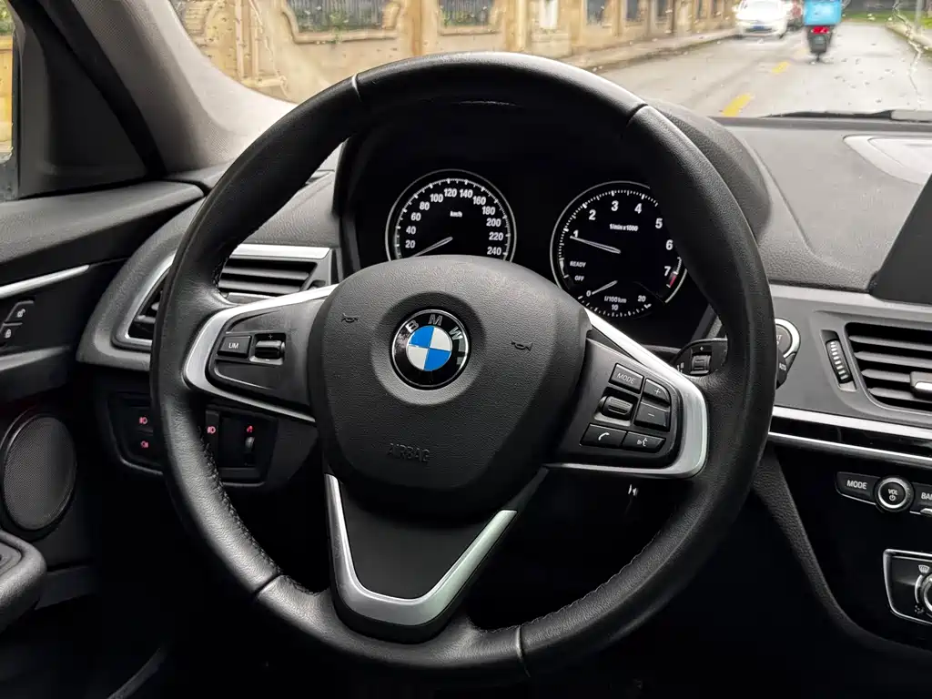 BMW 1 Series — миниатюра 17