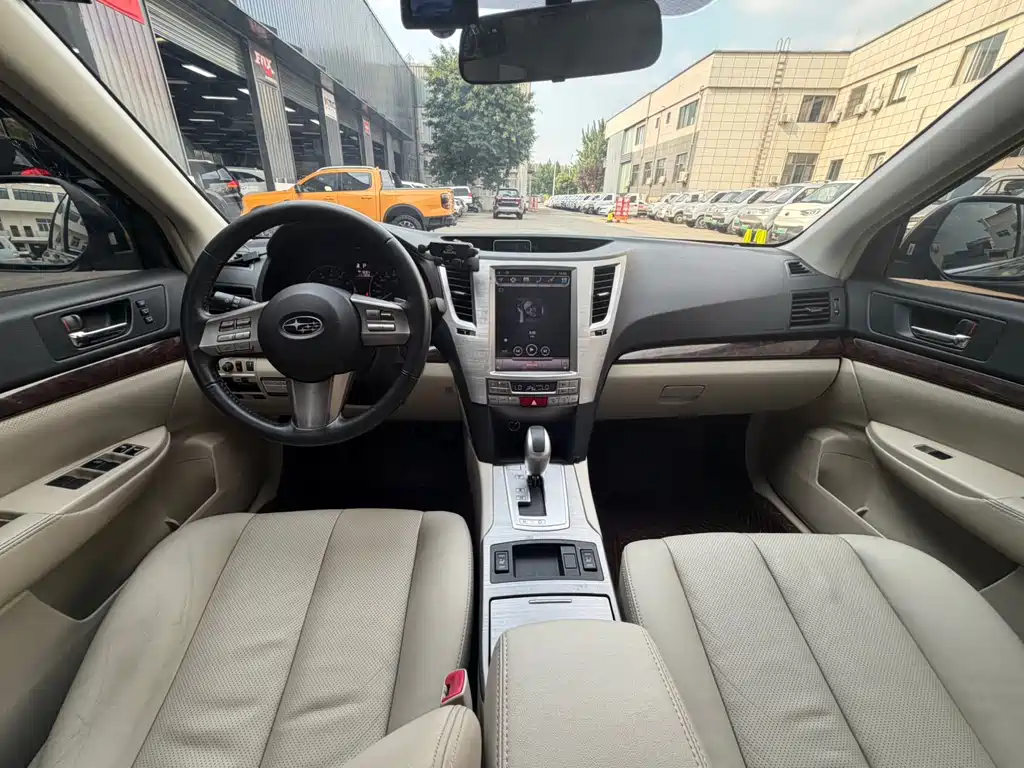 Subaru Outback 2012 2.5i Luxury