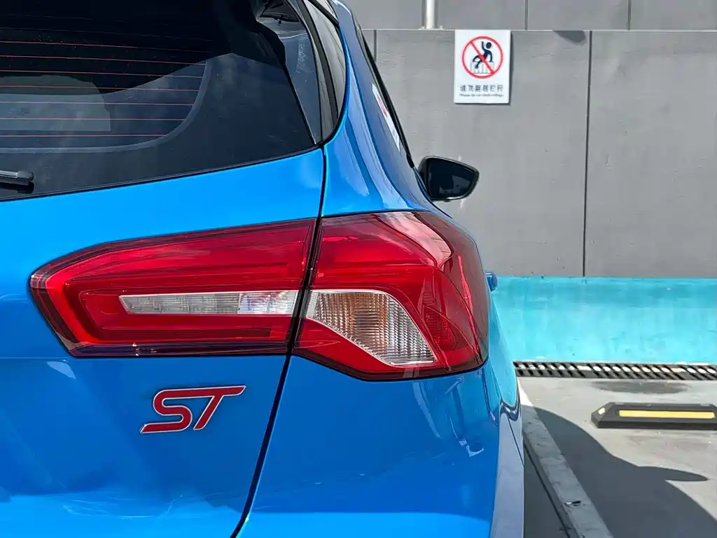 Ford Focus — миниатюра 13