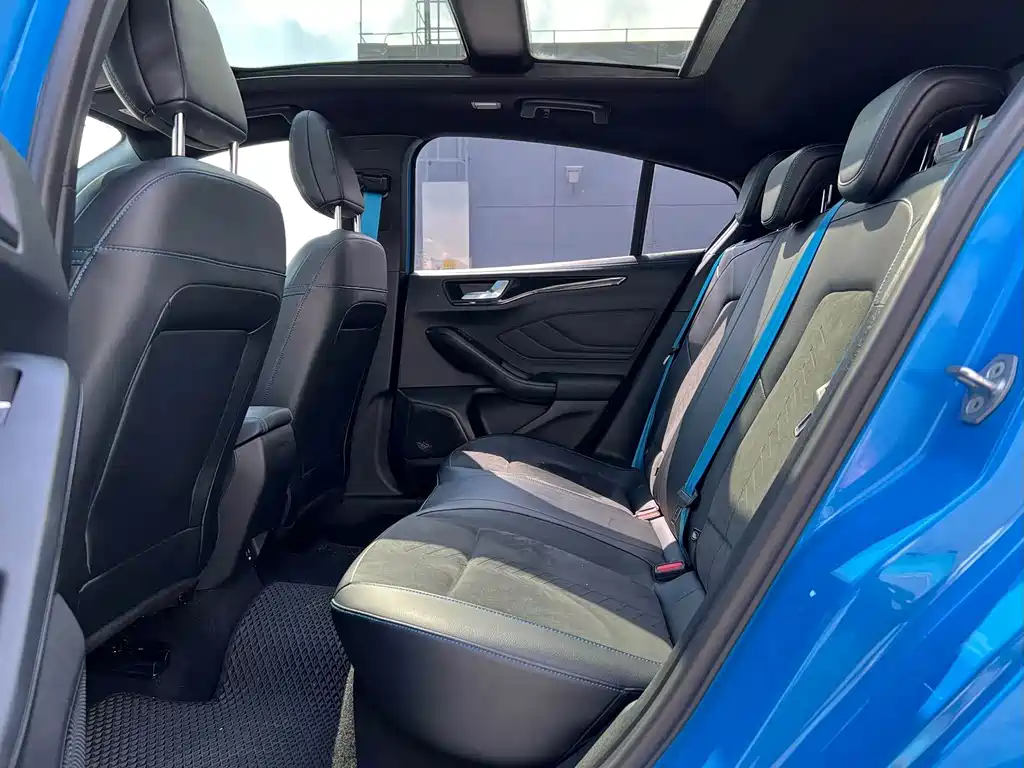Ford Focus — миниатюра 16