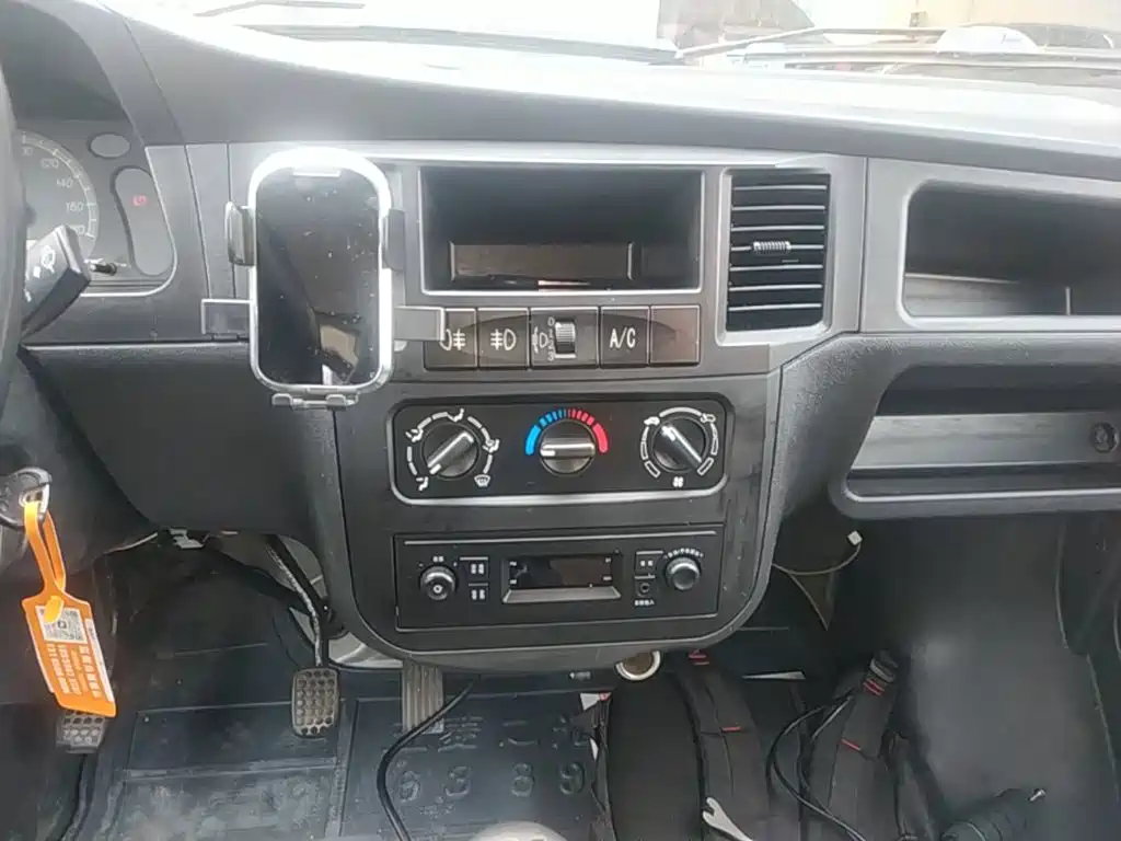 Wuling Zhiguang — миниатюра 13