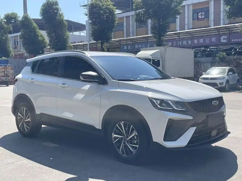 Geely Binyue — миниатюра 3
