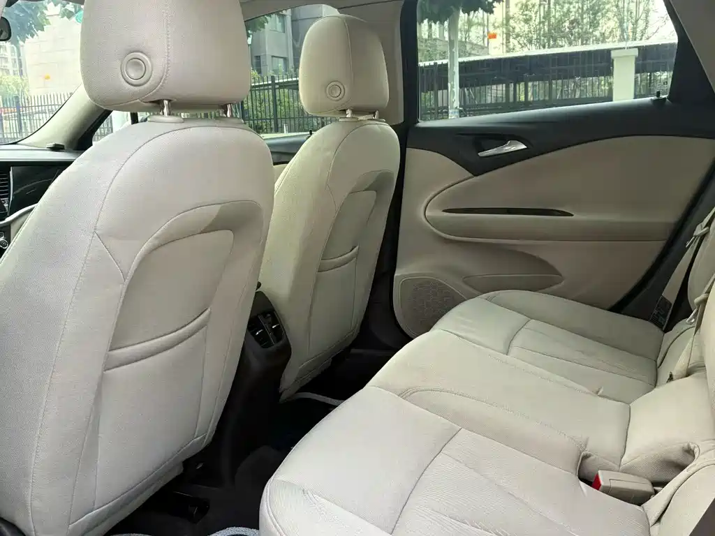 Buick Verano — миниатюра 6