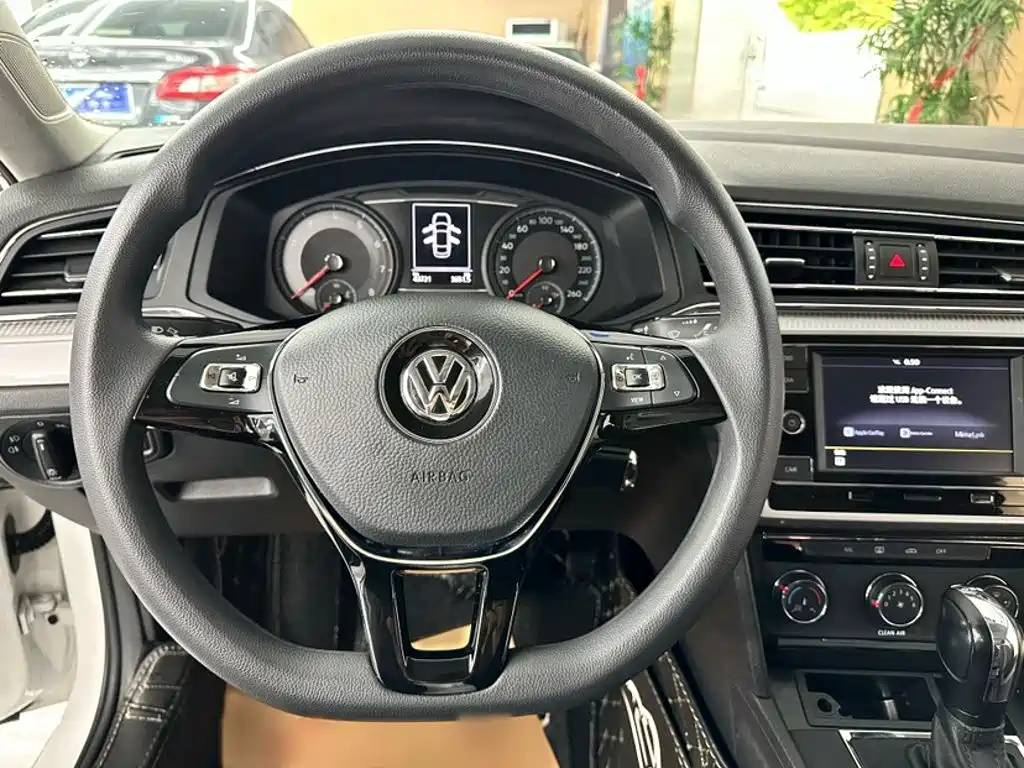 Volkswagen Lamando — миниатюра 10