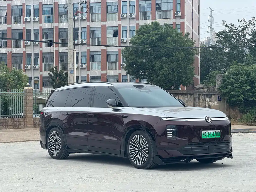 Volkswagen ID.ERA 9X — миниатюра 3