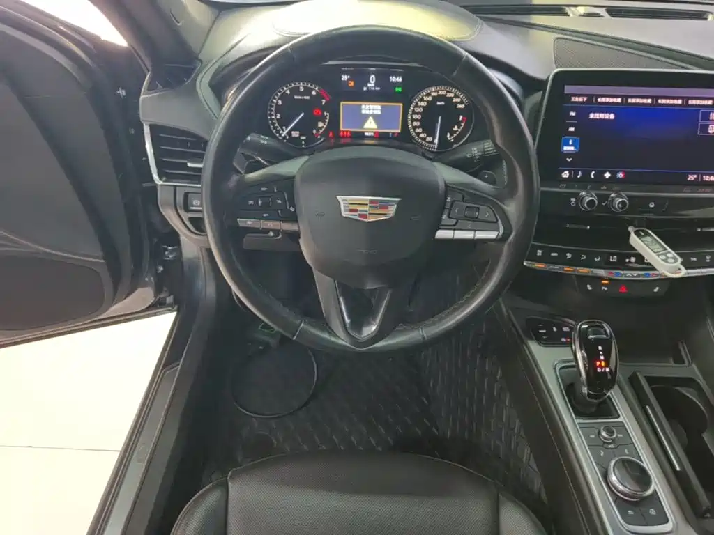 Cadillac CT5 — миниатюра 11