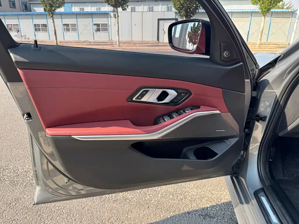 BMW 3 Series — миниатюра 12