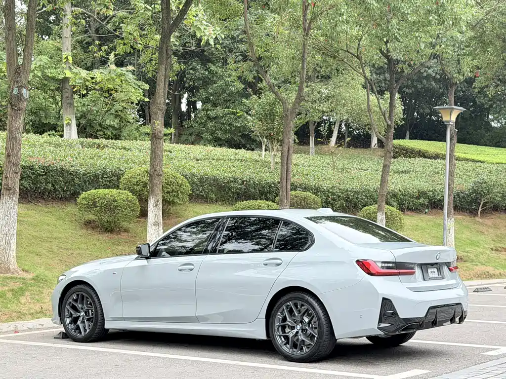BMW 3 Series — миниатюра 6