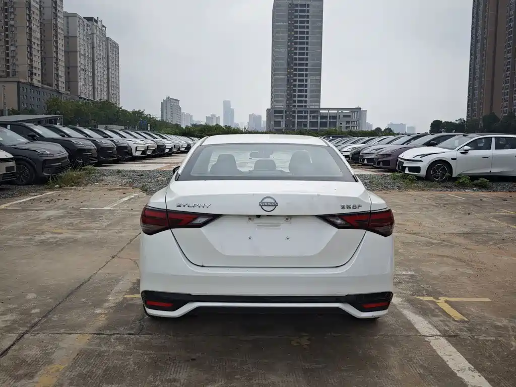 Nissan Sylphy — миниатюра 9