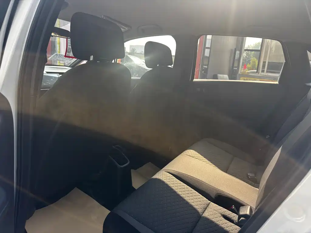 Honda Fit — миниатюра 10
