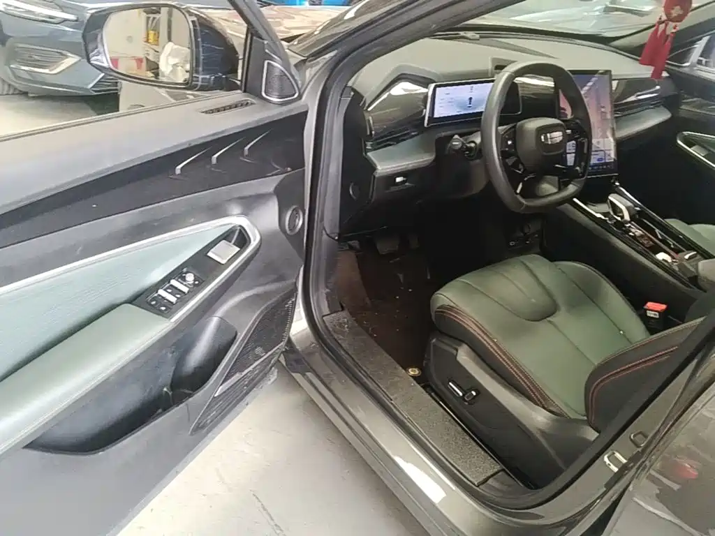Geely Boyue — миниатюра 16