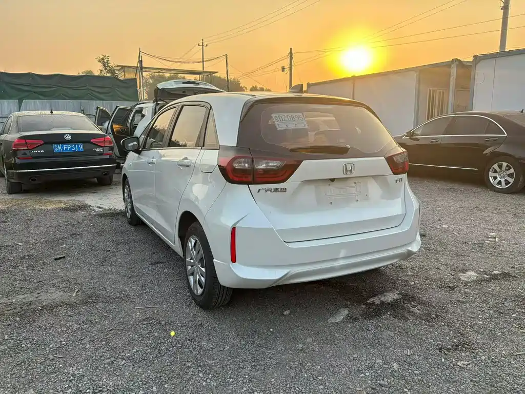 Honda Fit — миниатюра 16