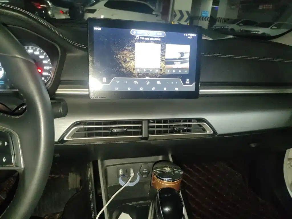 BYD Qin — миниатюра 9