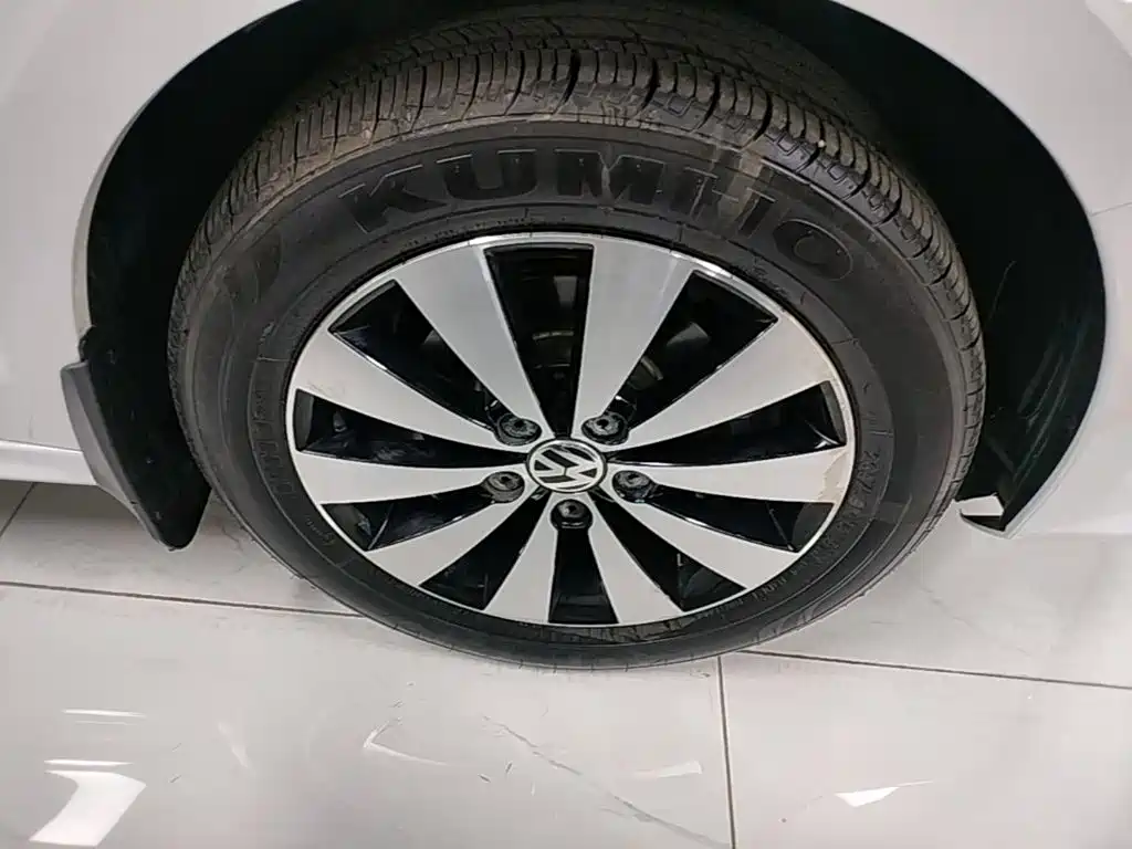 Volkswagen Sagitar — миниатюра 12