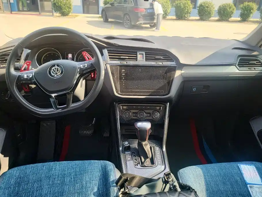 Volkswagen Tiguan L — миниатюра 12