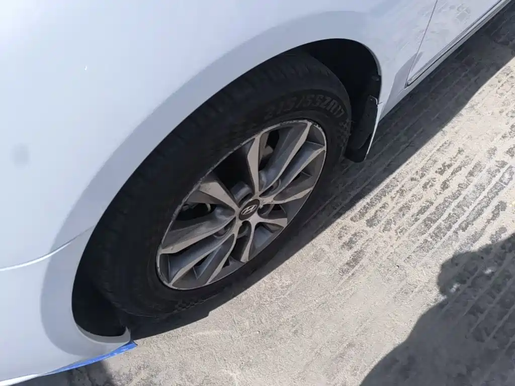 Hyundai Sonata — миниатюра 23