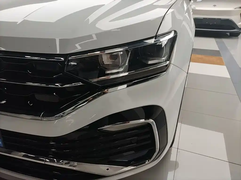 Volkswagen X — миниатюра 24
